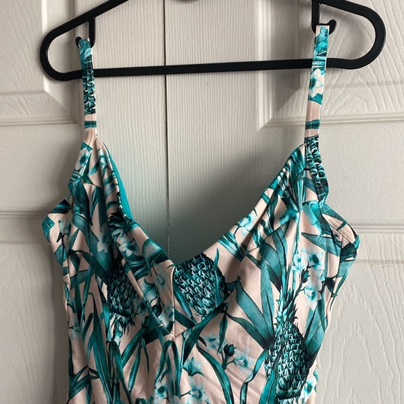 Milea Tropical Print One Piece Swimsuit - Picture 2 of 7